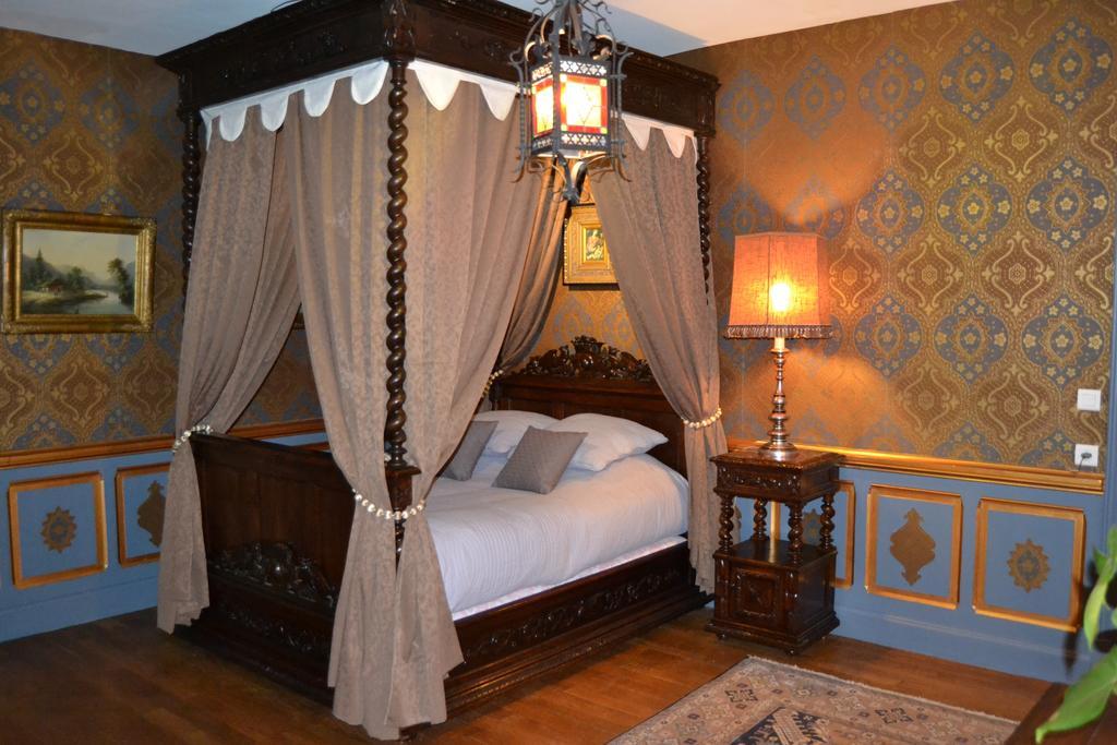 Vallon-en-Sully Chateau De Peufeilhoux מראה חיצוני תמונה